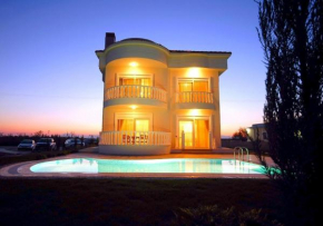 Sadev Turizm Belek Family Villas